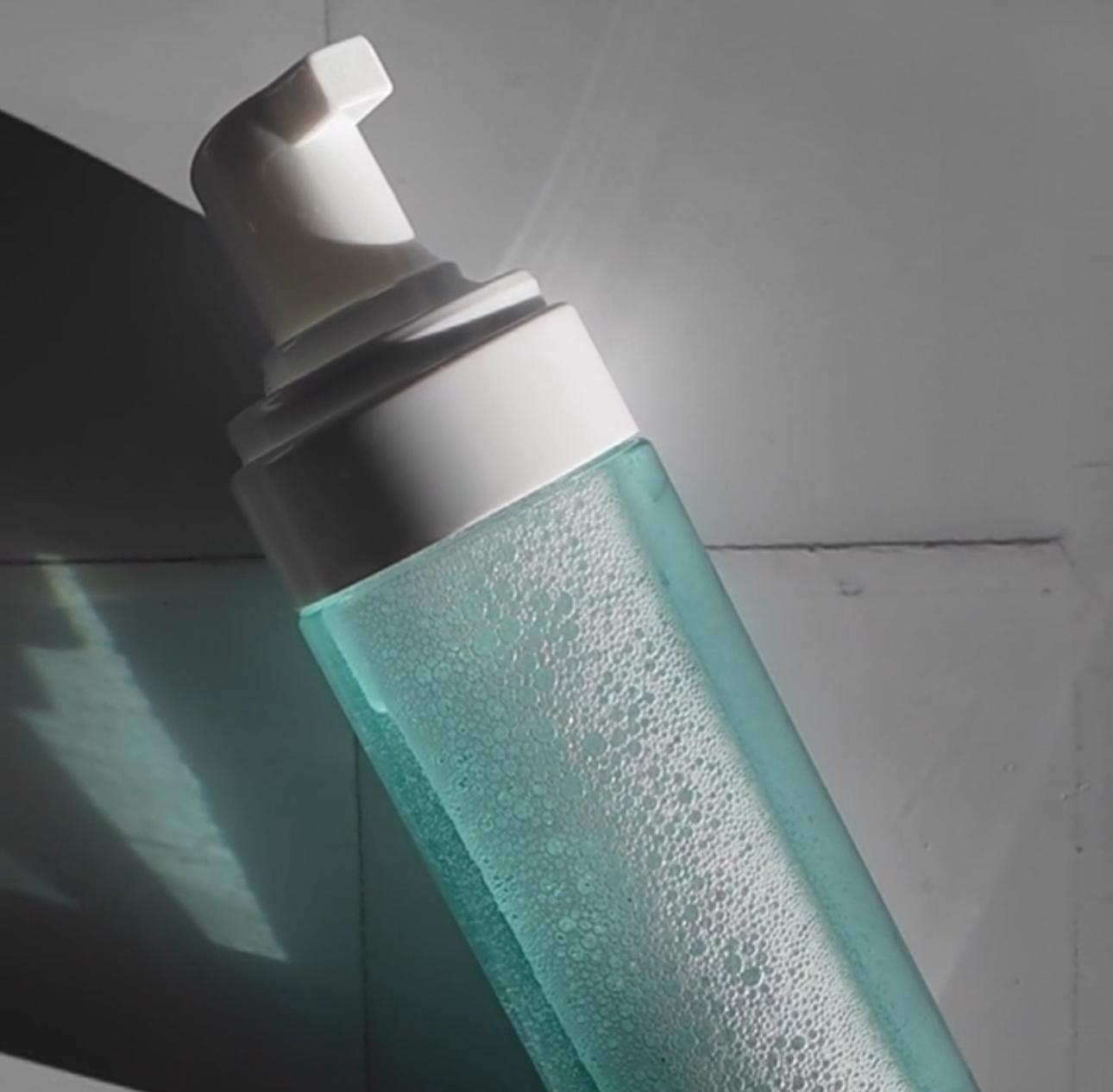 Espuma facial dermolimpiadora con tu propia marca