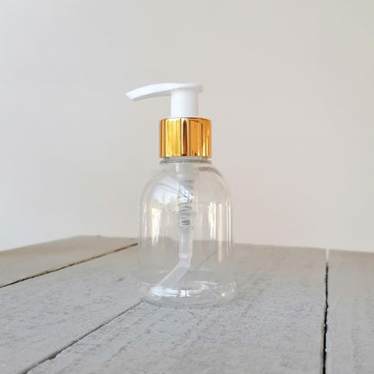 Crema Exfoliante de Cáscara de Nuez con tu propia marca